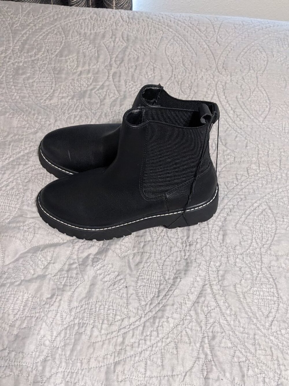 Dolce Vita Chelsea Lobera Ankle Boots (Black)